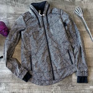 Lululemon zip up rain jacket 4 FOR 150